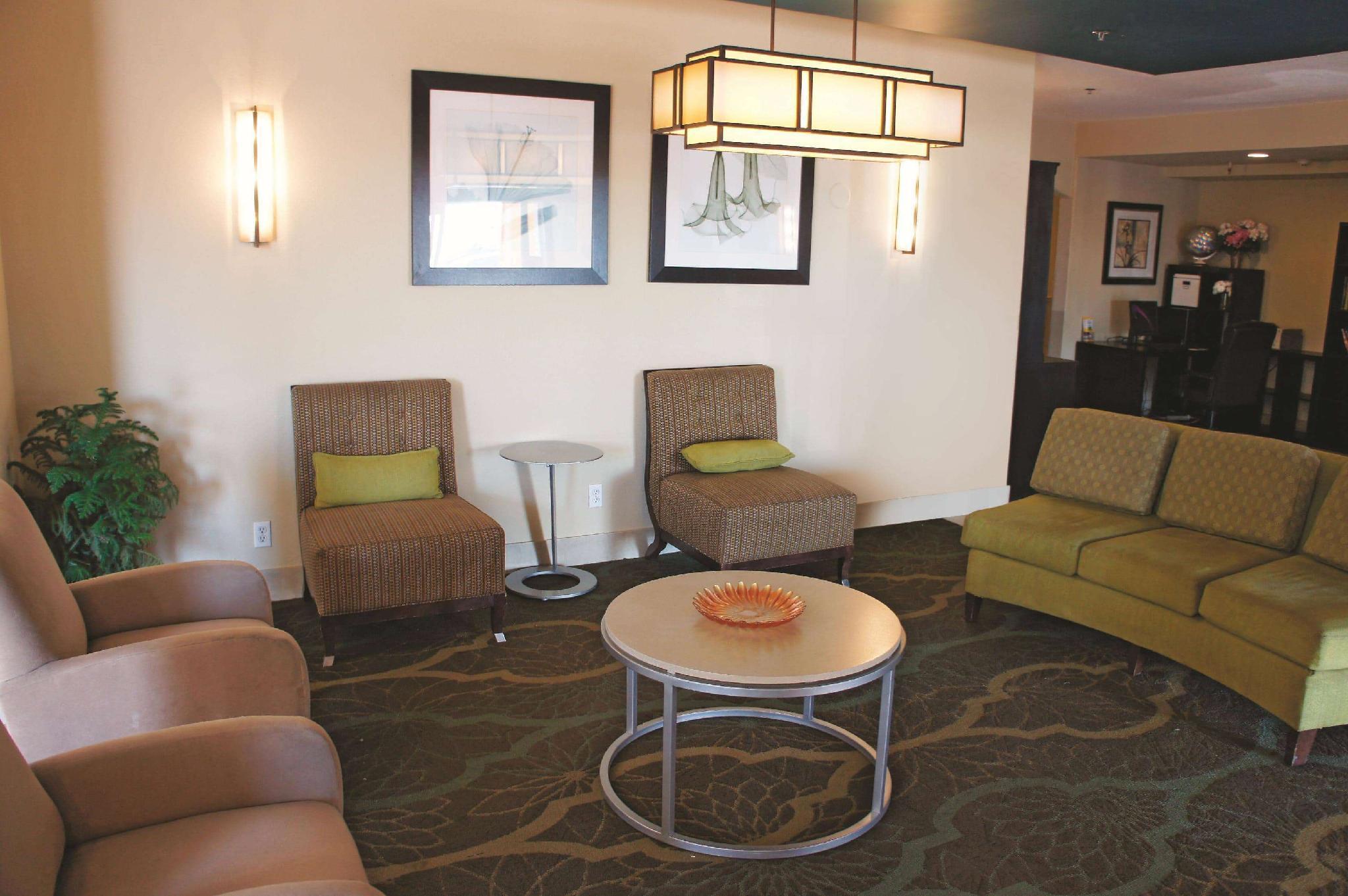 La Quinta By Wyndham Henderson-Northeast Denver Екстериор снимка