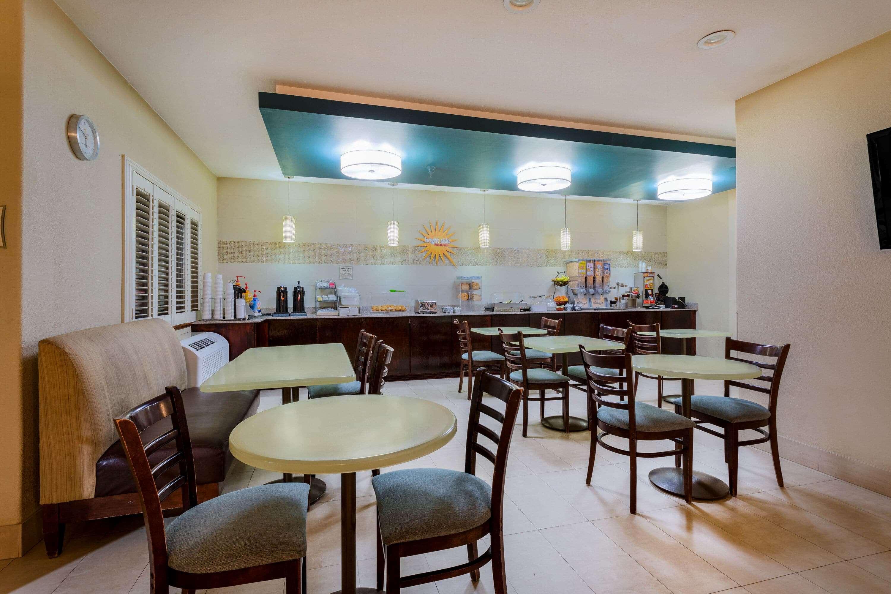 La Quinta By Wyndham Henderson-Northeast Denver Екстериор снимка
