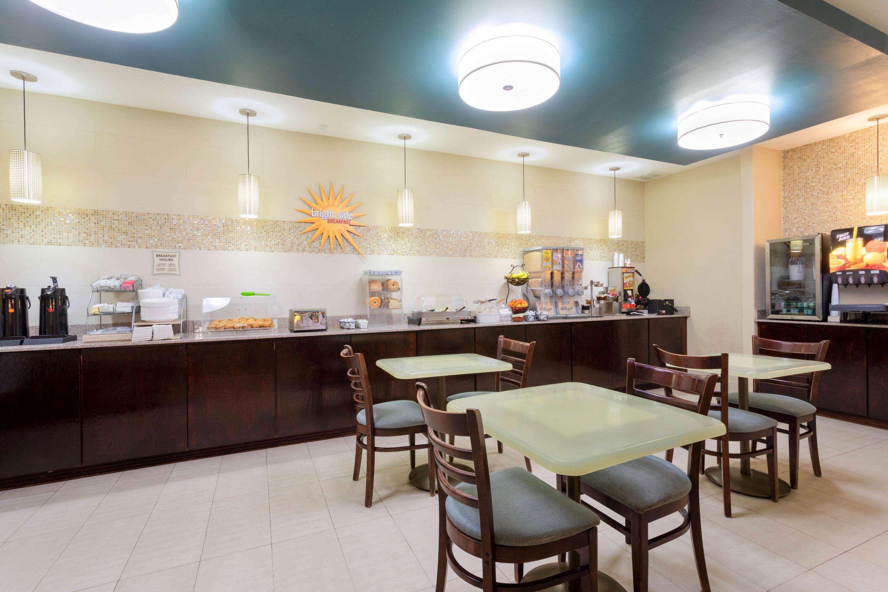 La Quinta By Wyndham Henderson-Northeast Denver Екстериор снимка