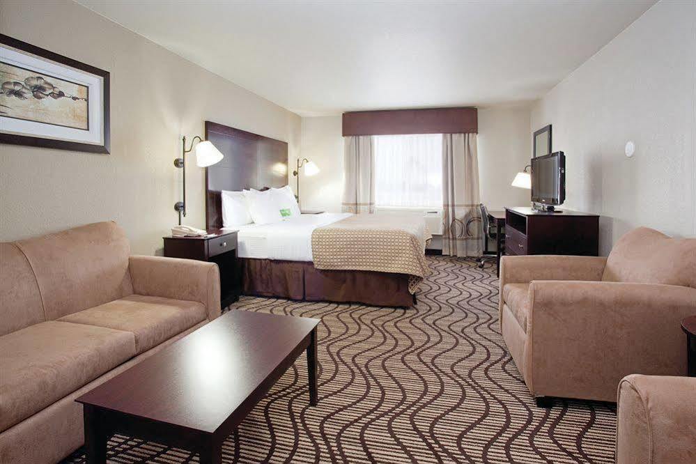 La Quinta By Wyndham Henderson-Northeast Denver Стая снимка